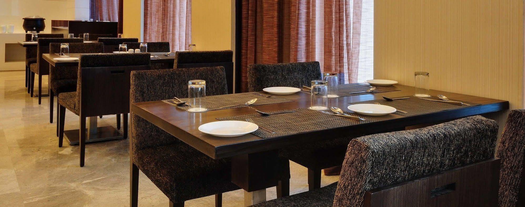 Hotel Platinum Райкот Екстериор снимка