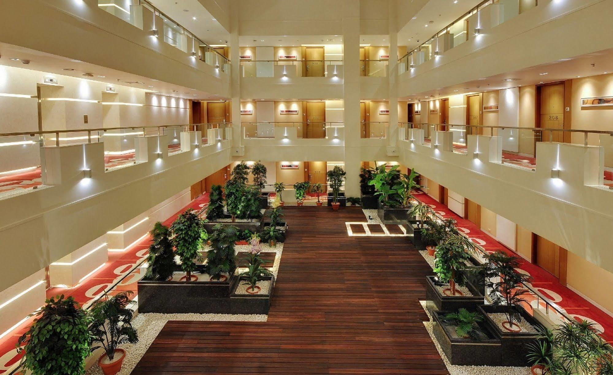 Hotel Platinum Райкот Екстериор снимка