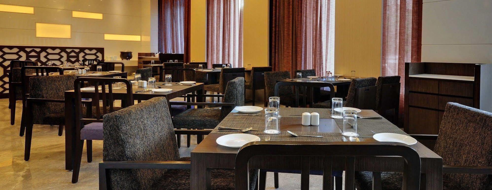 Hotel Platinum Райкот Екстериор снимка
