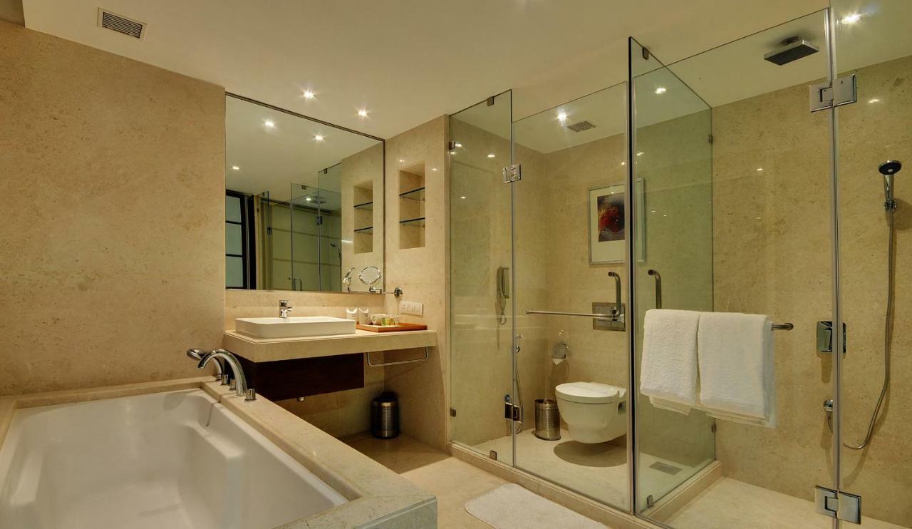 Hotel Platinum Райкот Екстериор снимка